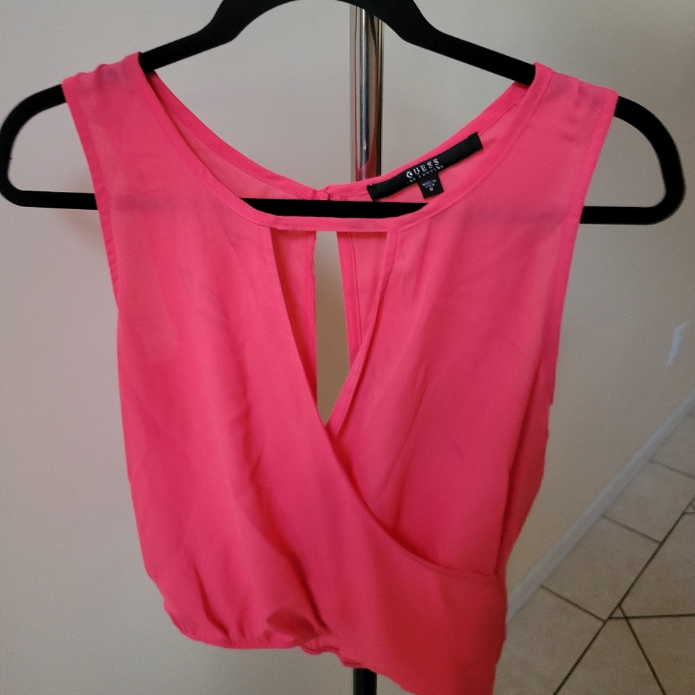 Guess top